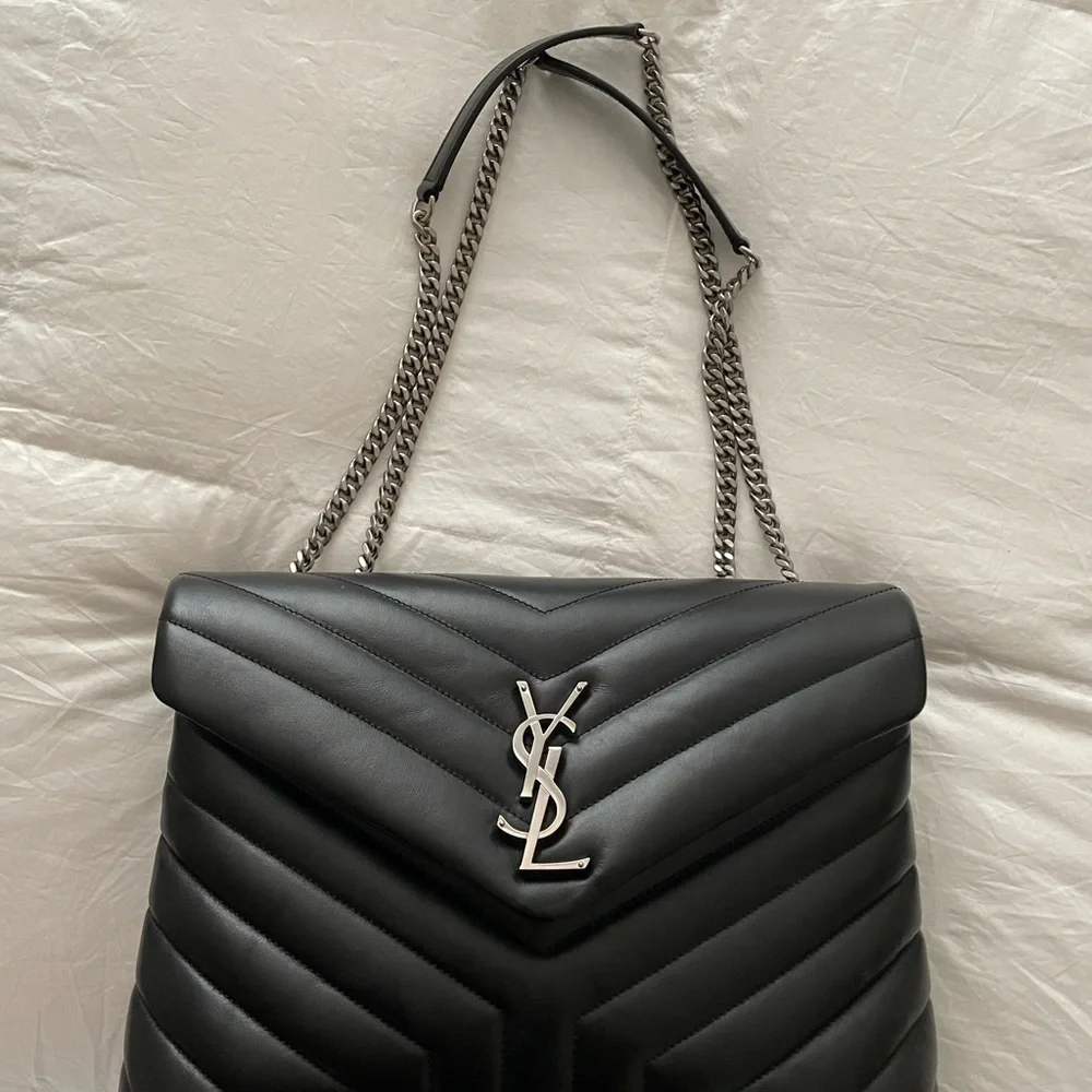 Medium LouLlu Matelassé Leather Shouldar Bag with silver details. Saint Laurent. - Picture 1 of 7